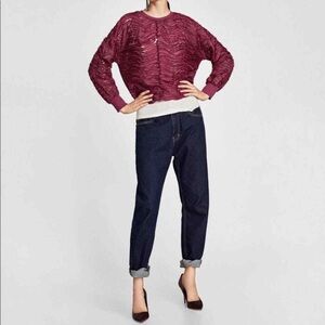 Chic Burgundy Textured Sweater